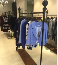 青山区众圆商场旁服装店转让