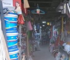 万人小区五金商铺转让