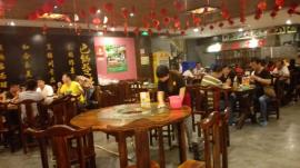 南湖高档小区550㎡餐饮低转