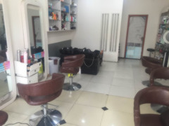 汉口花园小区门口独家经营的美发店转让