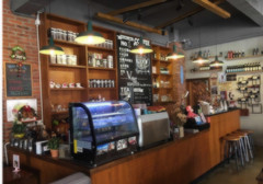 南湖花园 平安路 临街好地段 140平米