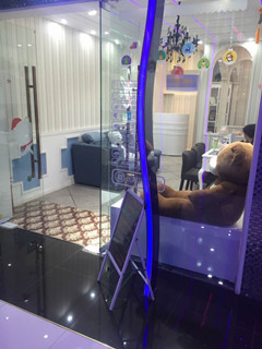 江汉路民众乐园35平米精装美甲店急转