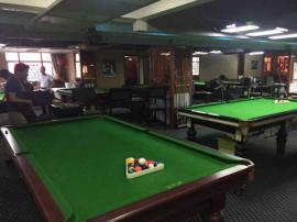 光谷鲁磨路500平米台球棋牌转让