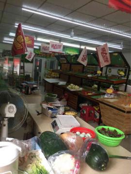 洪山小区入口90平米水果店转让