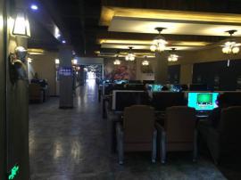 关山关南园810平米精装网咖转让