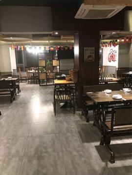 汉口繁华地段餐饮旺铺转让