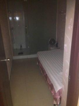 光谷高档小区128平米精装足疗店转让