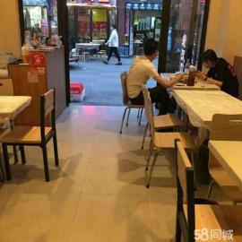 青春荟美食街50平米餐饮旺铺急转