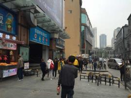 江汉路万达C座13年老餐饮小吃店转让