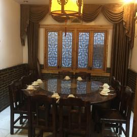 吴家山三秀路临街低租金万能餐饮酒楼转让