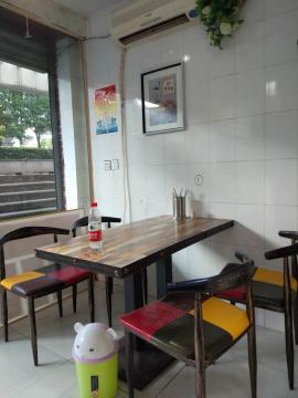 首义路临街旺铺急转