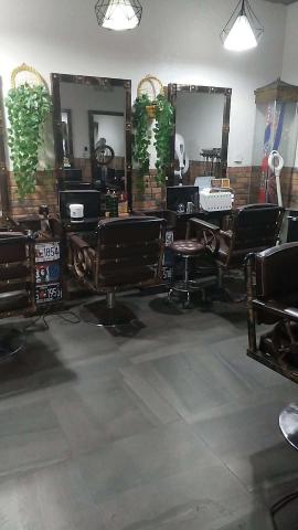 青山和平大道武科大学对面3年老店装修一年...