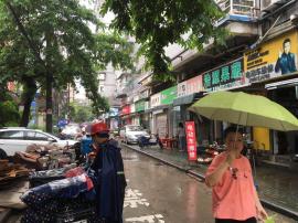 崇仁路30平商铺直租，无转让费无行业限制...