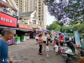 江夏庙山街大型社区门口的早餐面馆转让