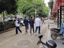 江岸区球场路双开门餐馆转让（地段好人流大...