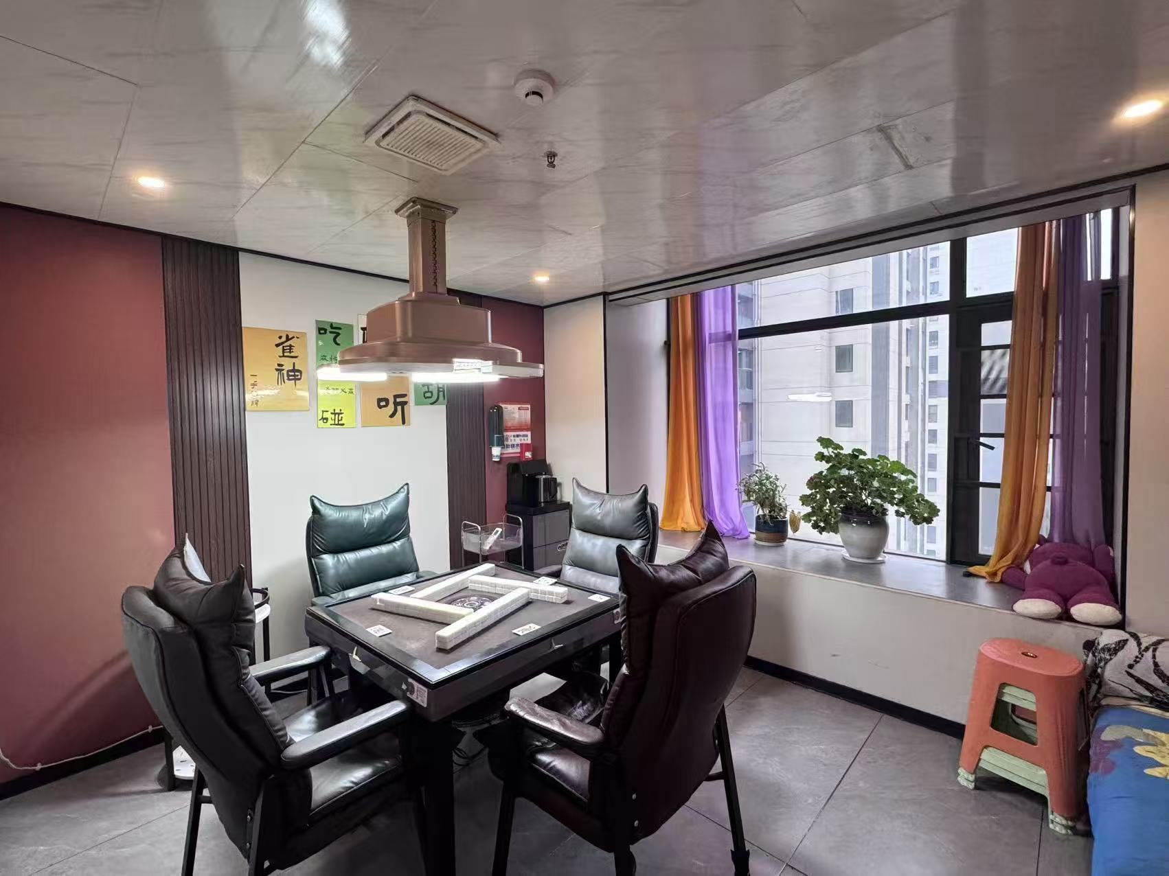 观山湖区华润国际200平自助棋牌室转让