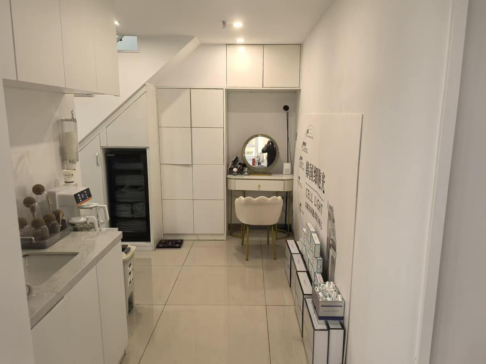 洪山区新竹路保利商务中心美容店空转转让